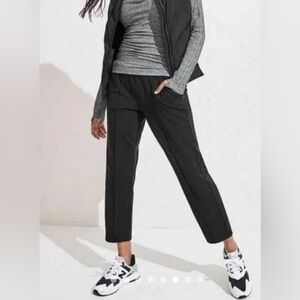 Athleta Venice Pintuck Black Ankle Pants